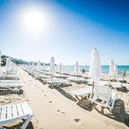 Sea Coast - 17 Pools Included * Święty Włas